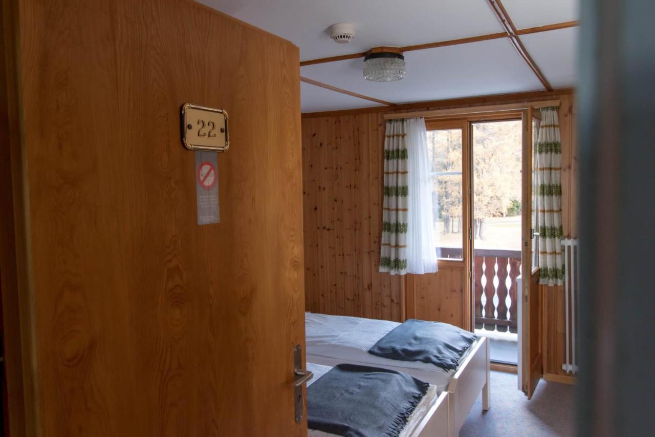 Hotel Tannenhof - Only Bed & Breakfast Oberwald Esterno foto