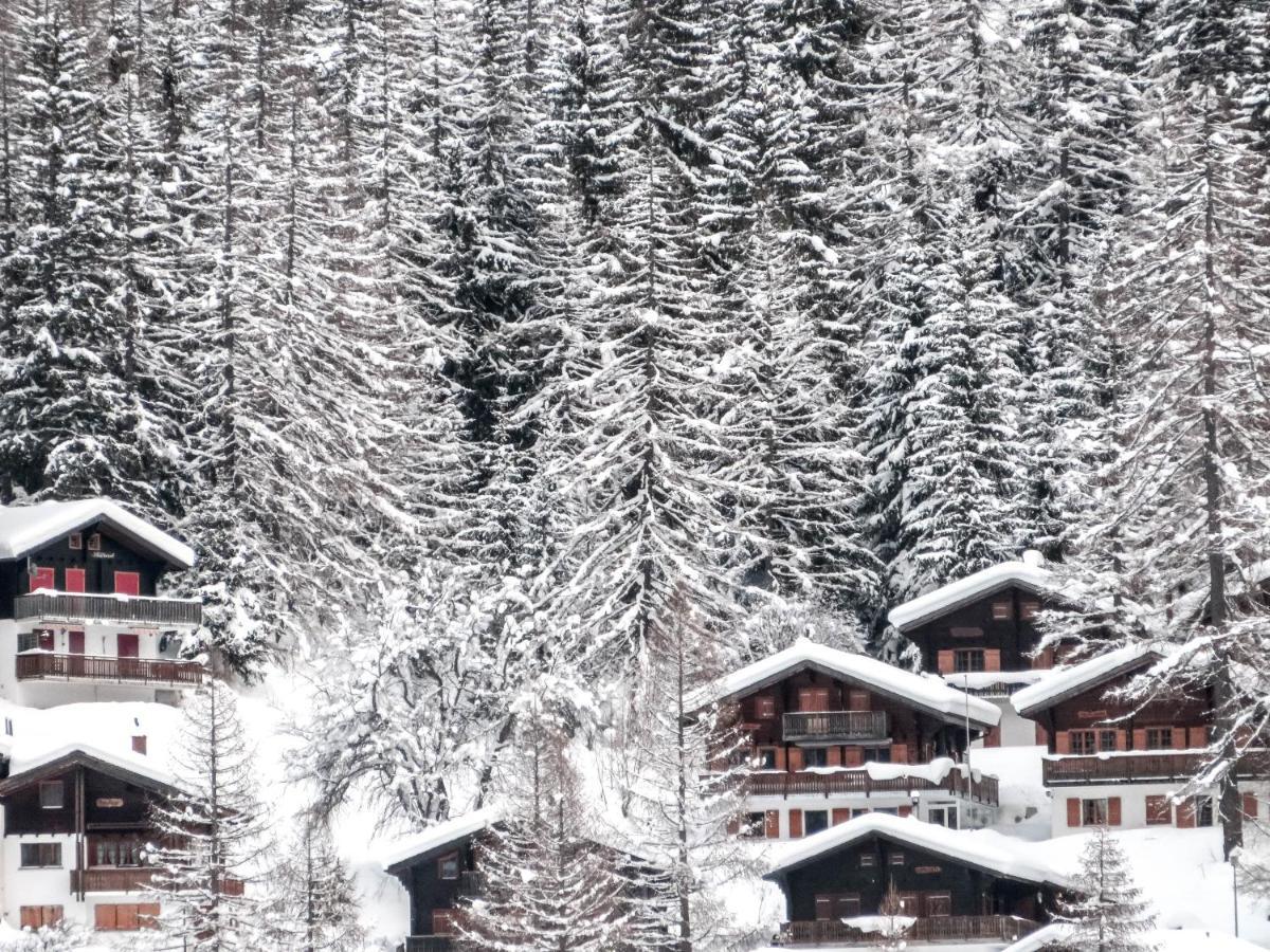 Hotel Tannenhof - Only Bed & Breakfast Oberwald Esterno foto